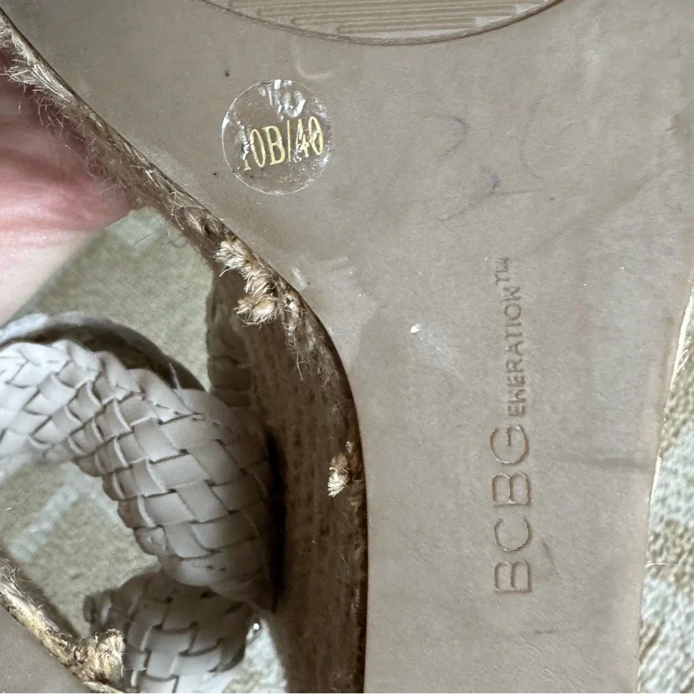 BCBG Generation White Braided Espadrille Wedge Heel Sandals Resort Shoes Size 8